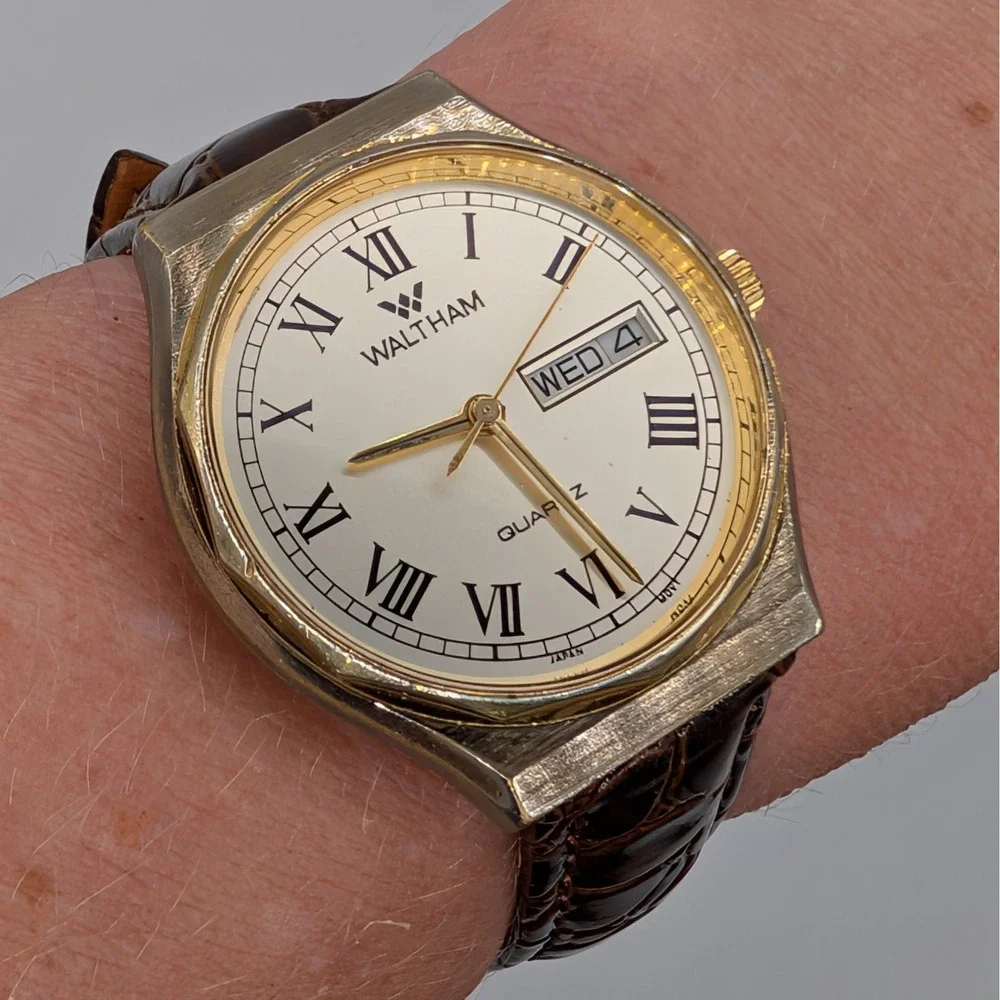 Waltham Quartz Watch Gold‎ Tone Roman Dial Day Date 33mm Sapphire Crystal